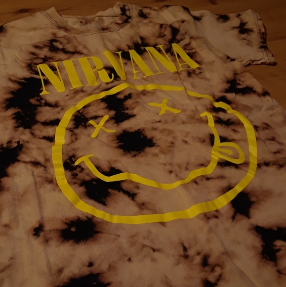 New custom bleached nirvana tee - Picture 2 of 4